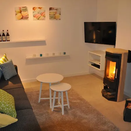 Reetdachhaus Wiekhus Am Breeger Bodden Ferienhaus *