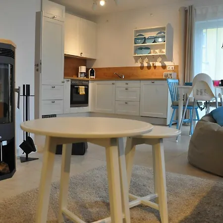 Reetdachhaus Wiekhus Am Breeger Bodden Ferienhaus *